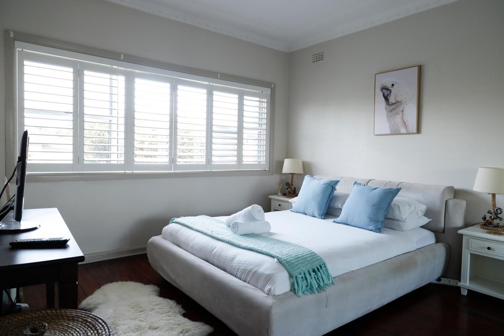Holiday home Away From - 3 Bedroom House Sleeps 6 - Parking Sydney